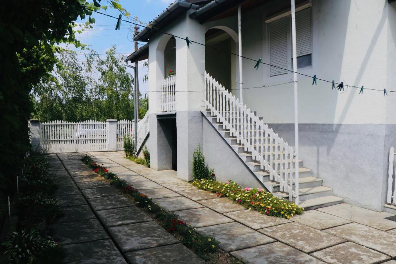 Садиба Анна - Термальні Води Косино Zapson Exterior photo